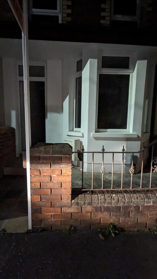 Stylish Family House Close To Heart Of With Free Parking *